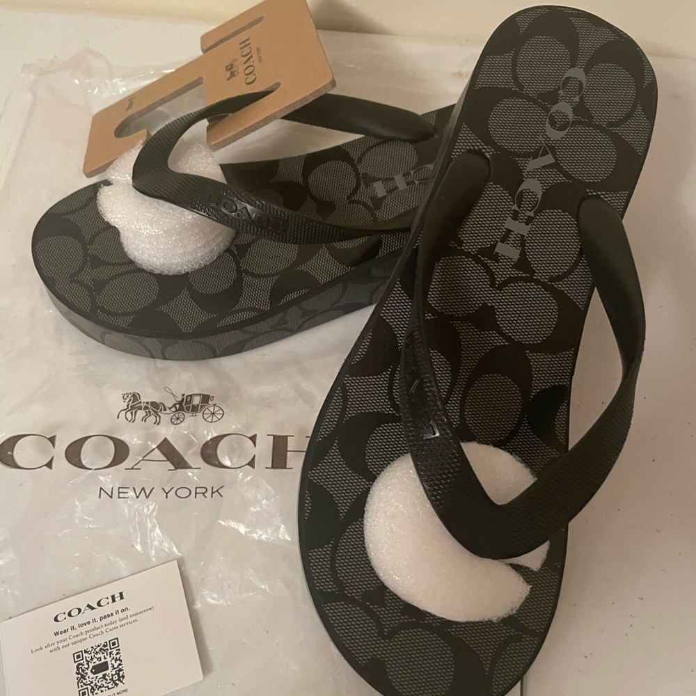 Women’s Coach Black flip flops